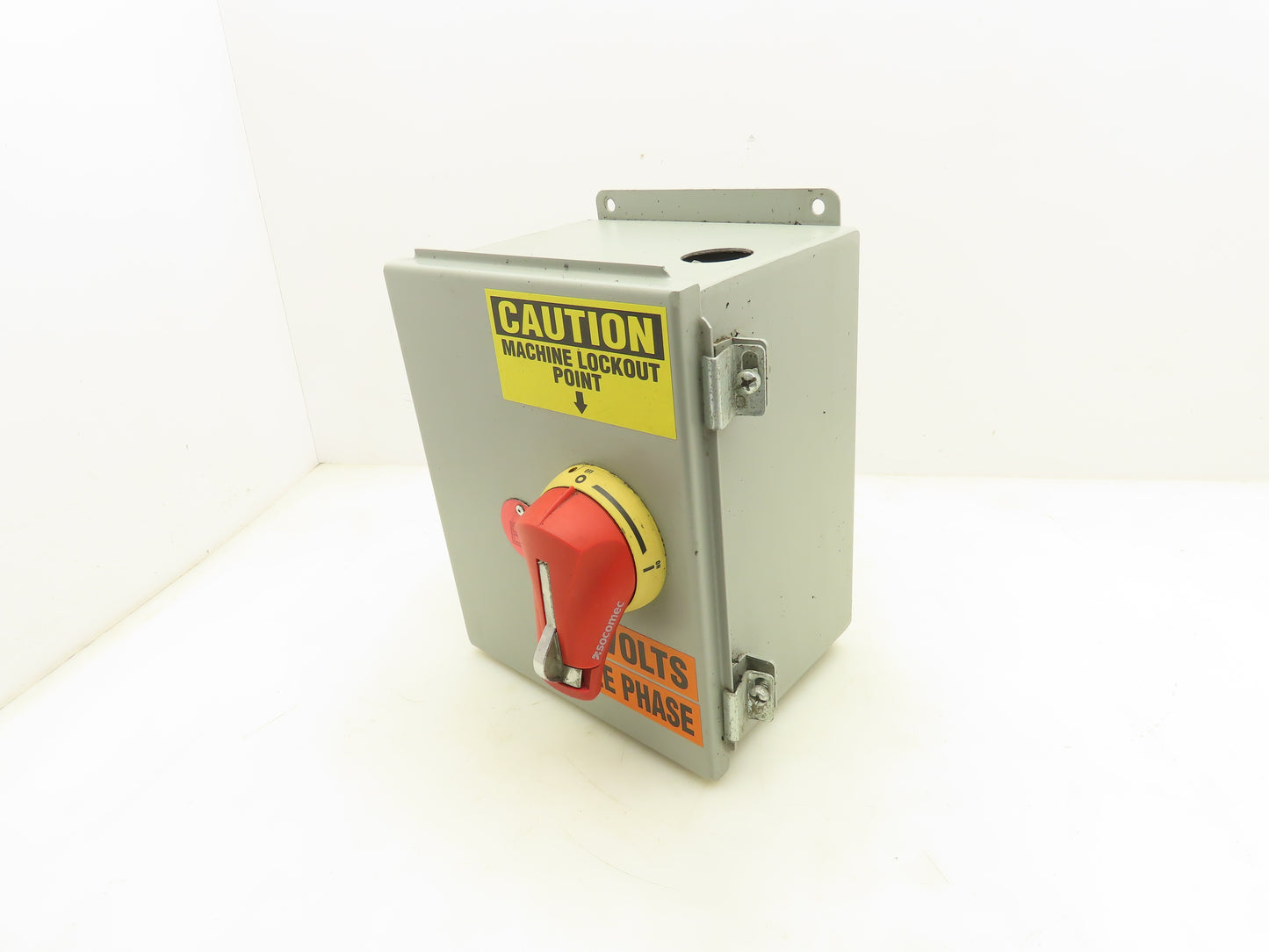 Wiegmann B100806CH Wall Mount Electrical Enclosure 10x8x6" With Disconnect