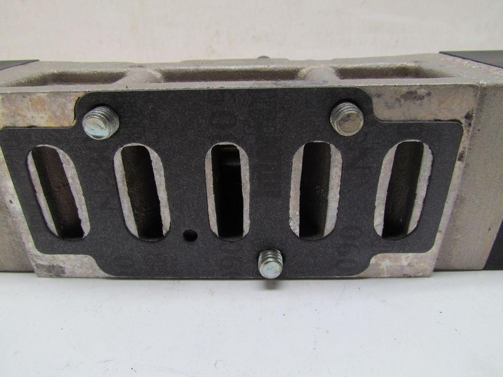 Parker Schrader Bellows L7253831153VXBB 120v/60Hz Pneumatic Soleniod Valve