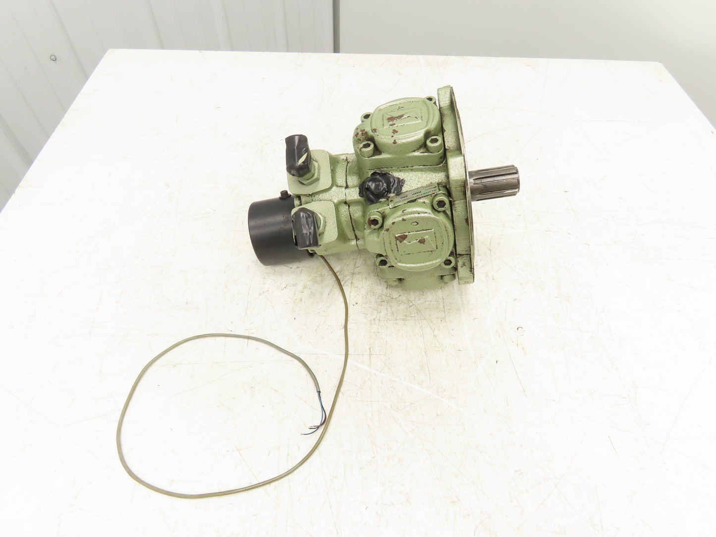 Oliostip RMP 250 Radial Piston Hydraulic Motor 40GPM 1-1/2" Spline Shaft