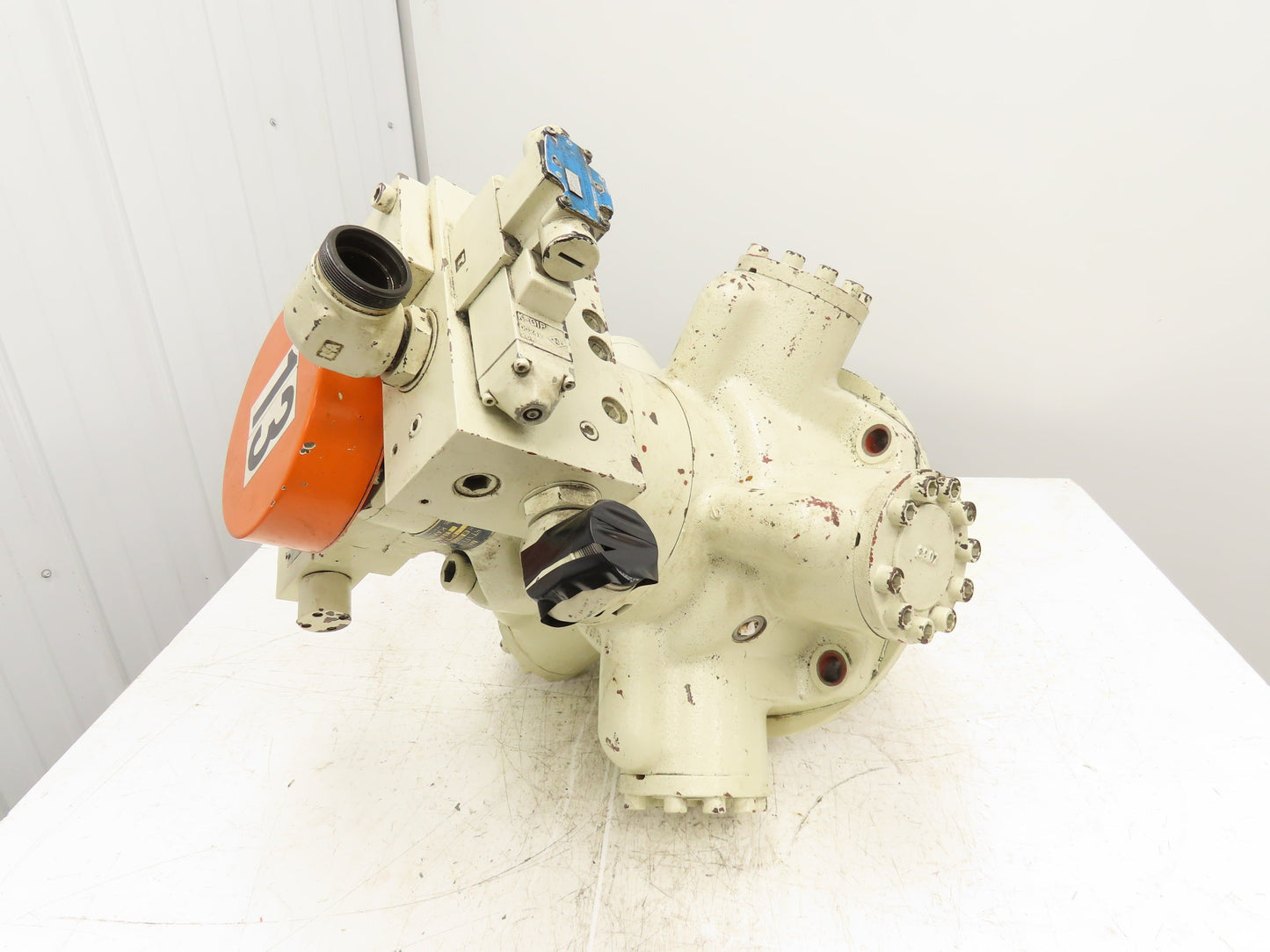 Staffa Kawasaki SB507V110065126 Radial Piston Hydraulic Motor Dual Speed