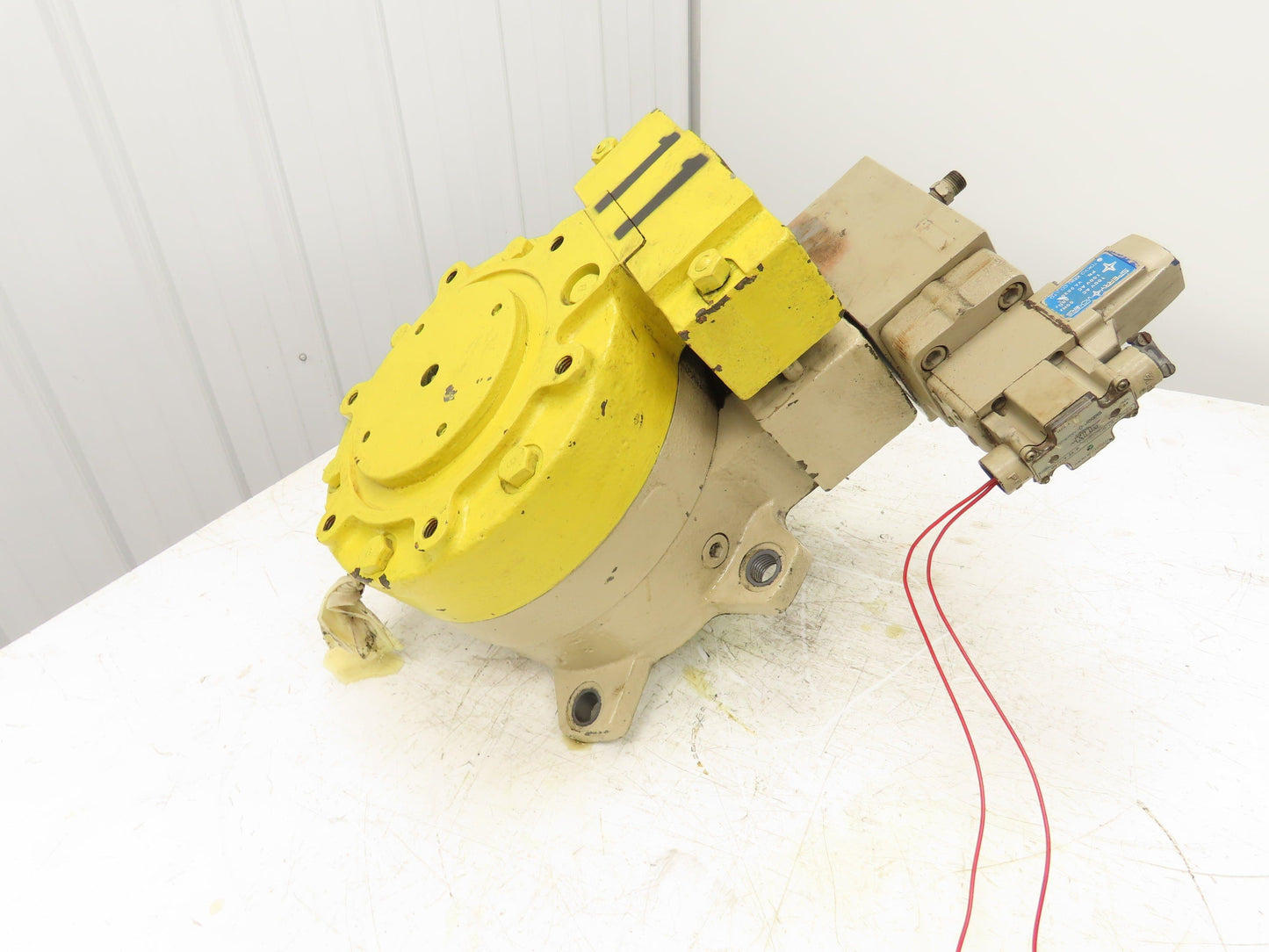 Vickers MHT90/45/45 Hydraulic Vane Motor High Torque 10-300RPM 88GPM