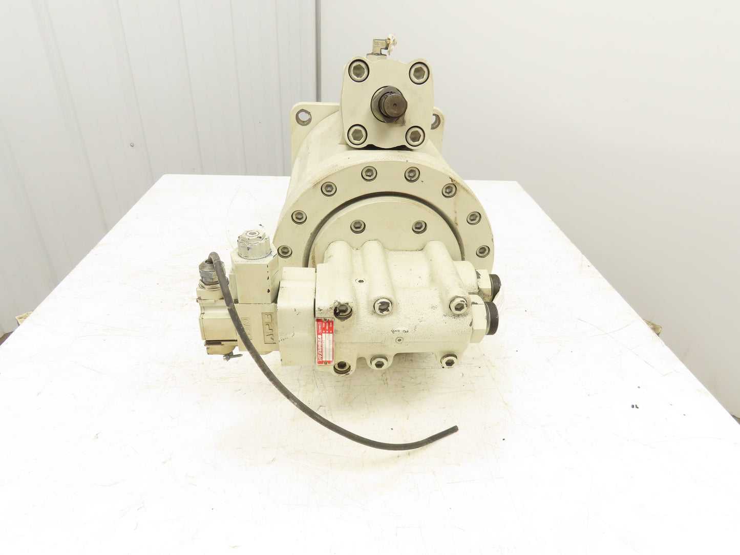 Shibaura HTM800G-S-15 Hydraulic Pump Motor UV25-502