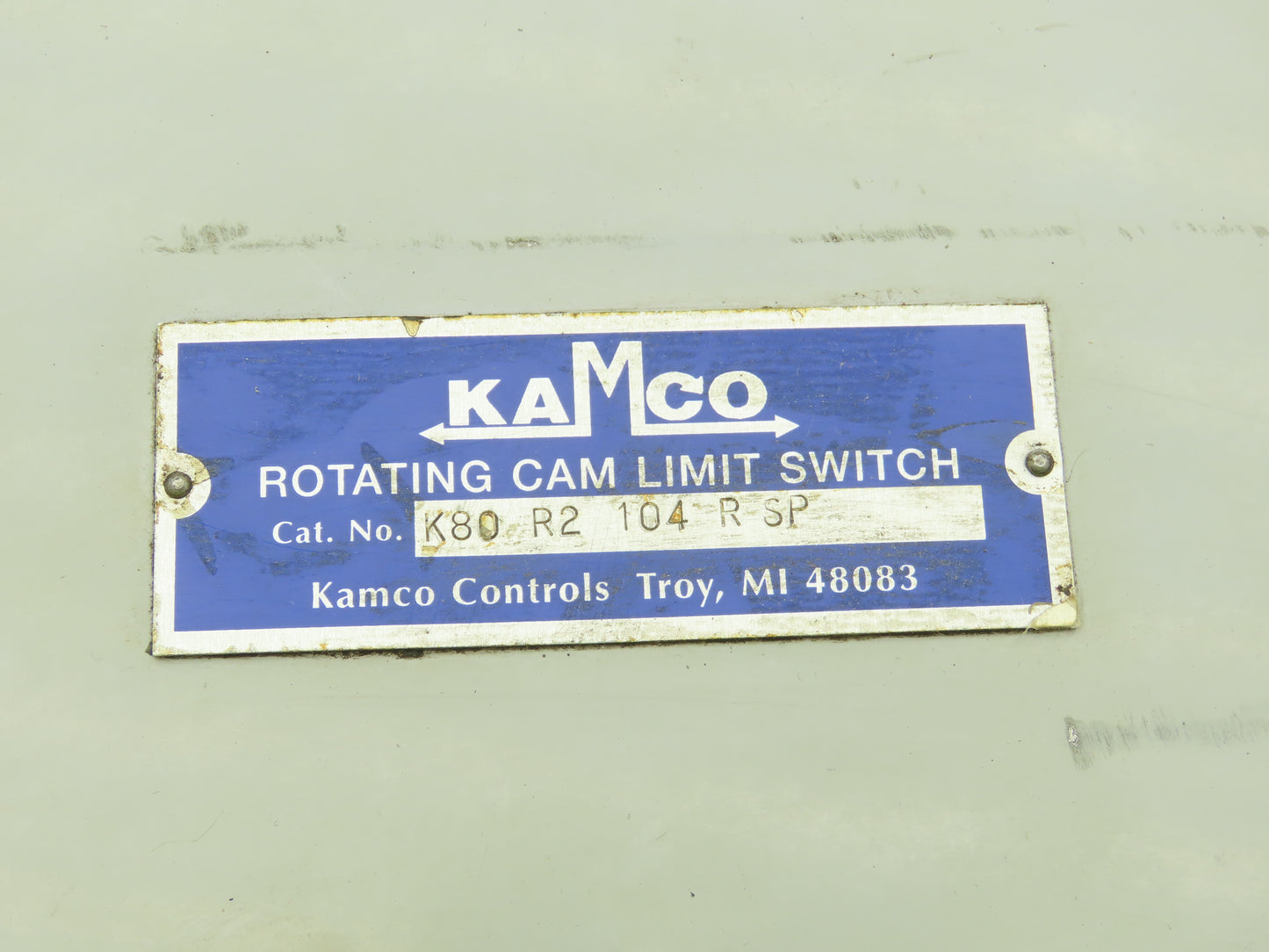 Kamco K80 R2 104 R SP Rotating Cam Limit Switch 4-Circuit SPDT 15A RH Shaft