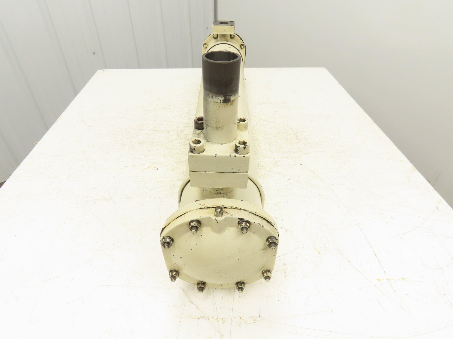 CLB-0914 Oil Cooler Heat Exchanger 4 Pass Shell Tube Type 5.5"x35.5"