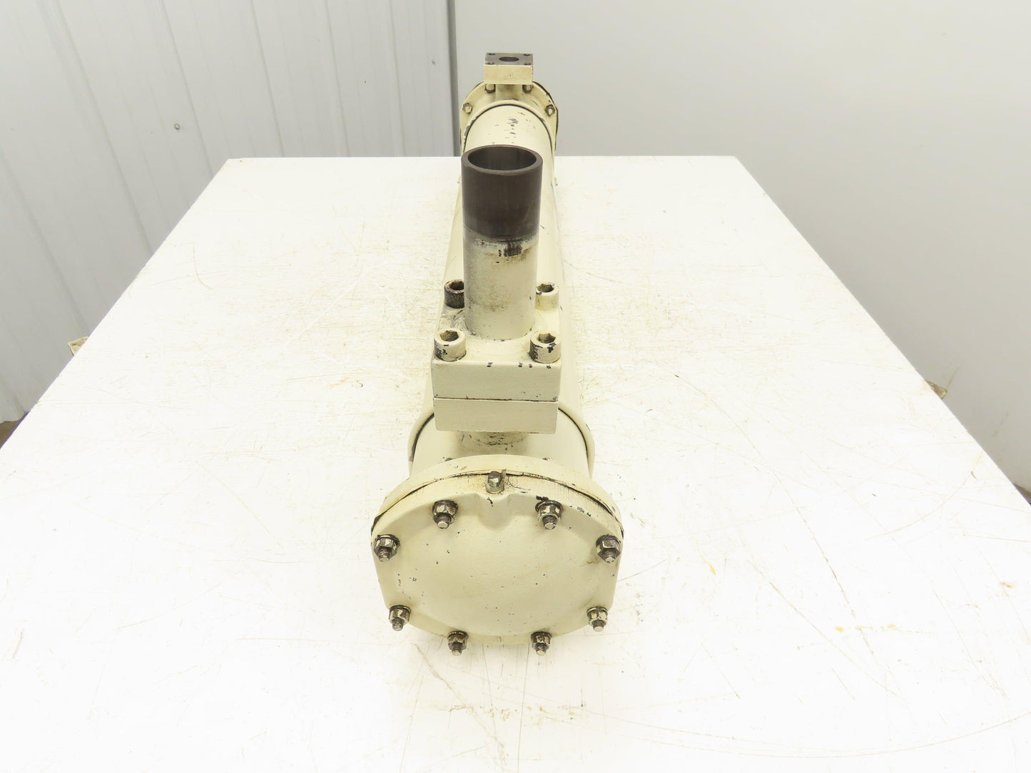 CLB-0914 Oil Cooler Heat Exchanger 4 Pass Shell Tube Type 5.5"x35.5"