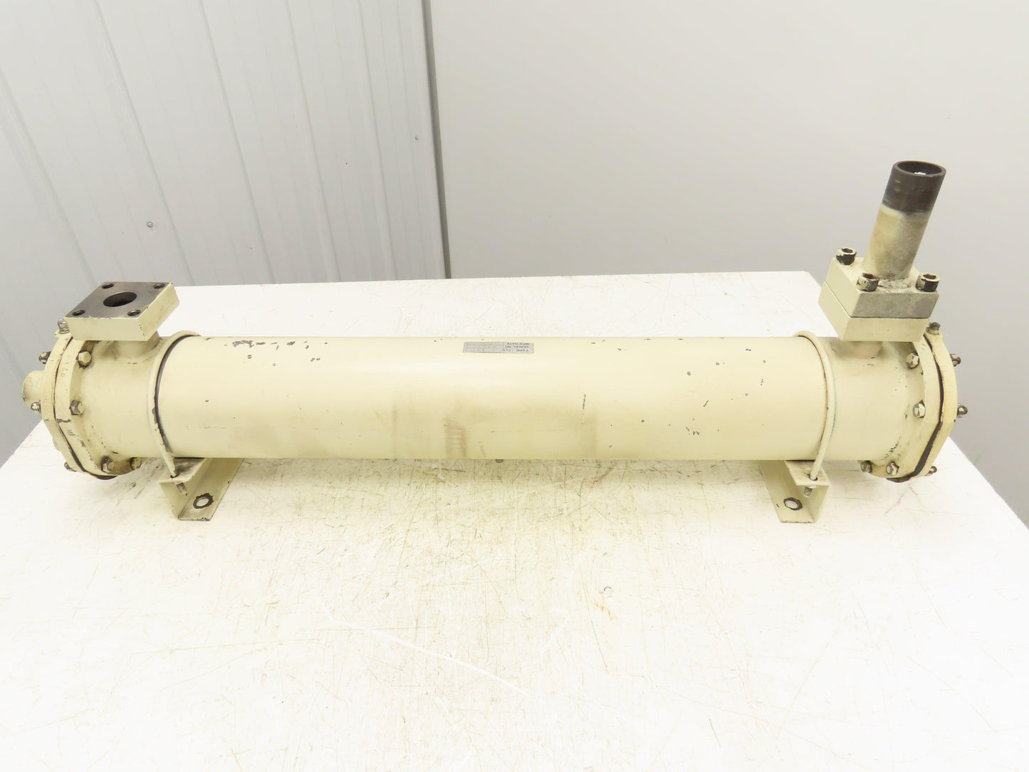 CLB-0914 Oil Cooler Heat Exchanger 4 Pass Shell Tube Type 5.5"x35.5"