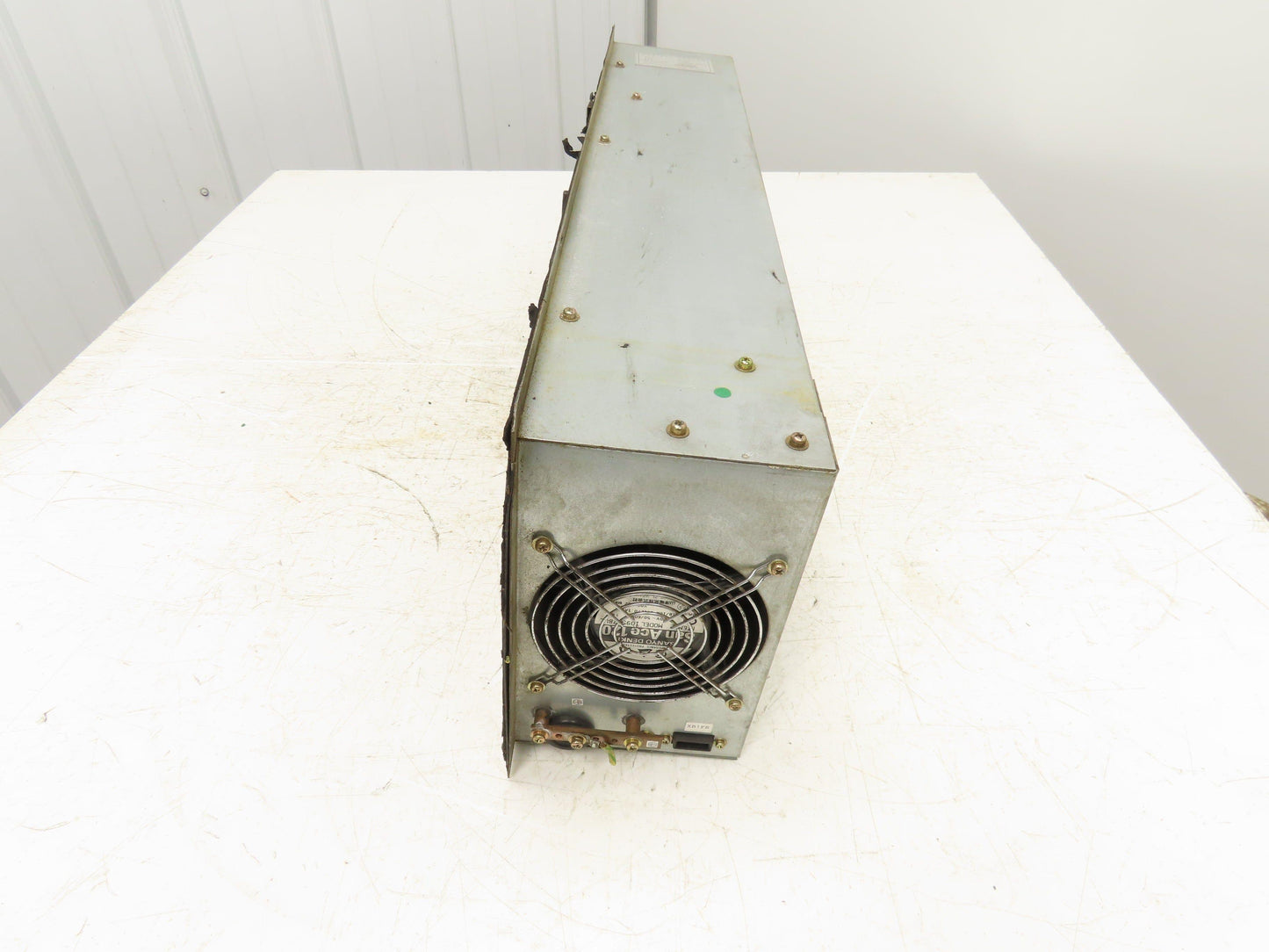 Okuma HPC-K40A Heat Exchanging Cabinet Cooler 200V 400W/10° 0.32/0.29A