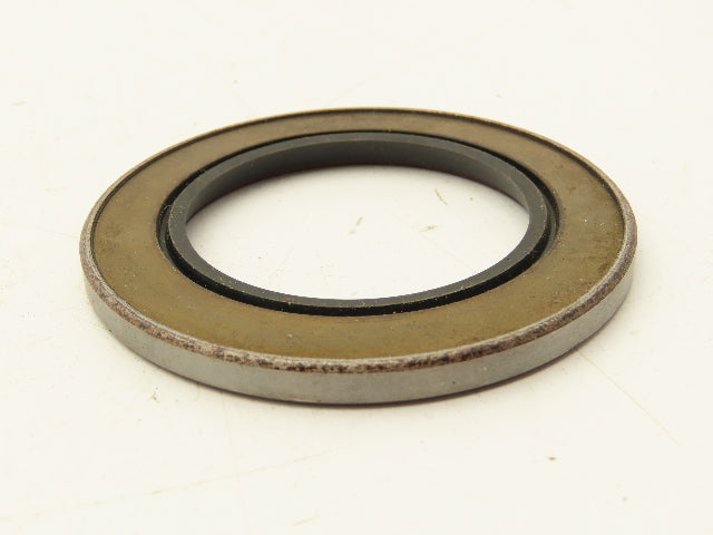 TCM 21332VA1 OIL SEAL 2.325"ID 3.354"OD 0.259" Width  Lot Of 9