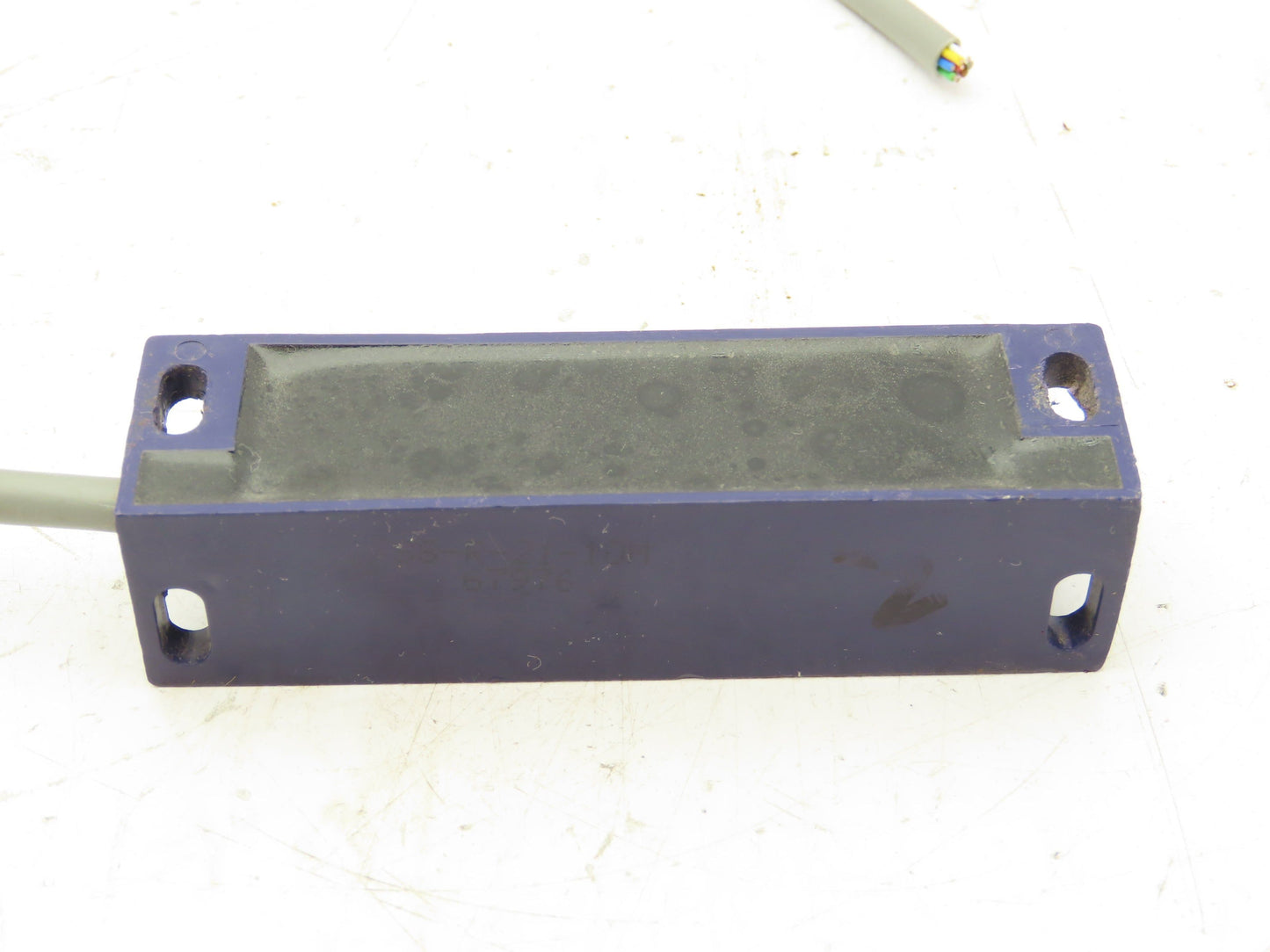 Mechan Controls SS-R RFID Non-Contact Safety Switch 2NO 1NC SS-R-21-10M