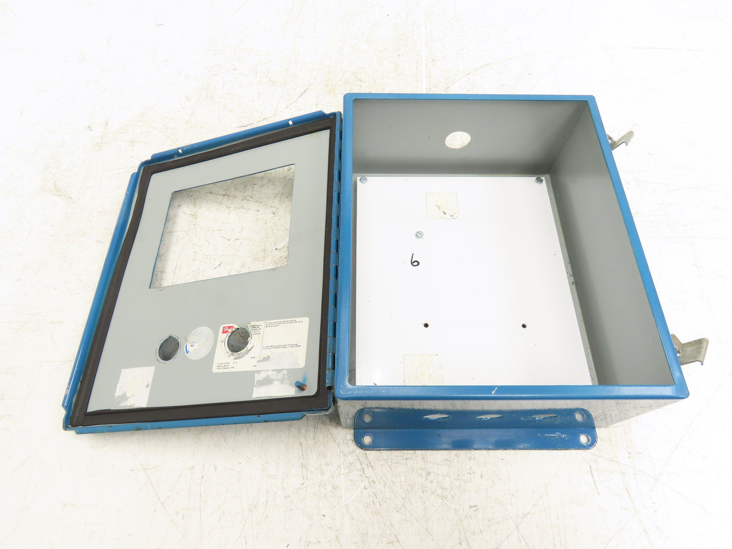 Hoffman A1210CH Industrial Electrical Enclosure With Backplate 12x10x5"