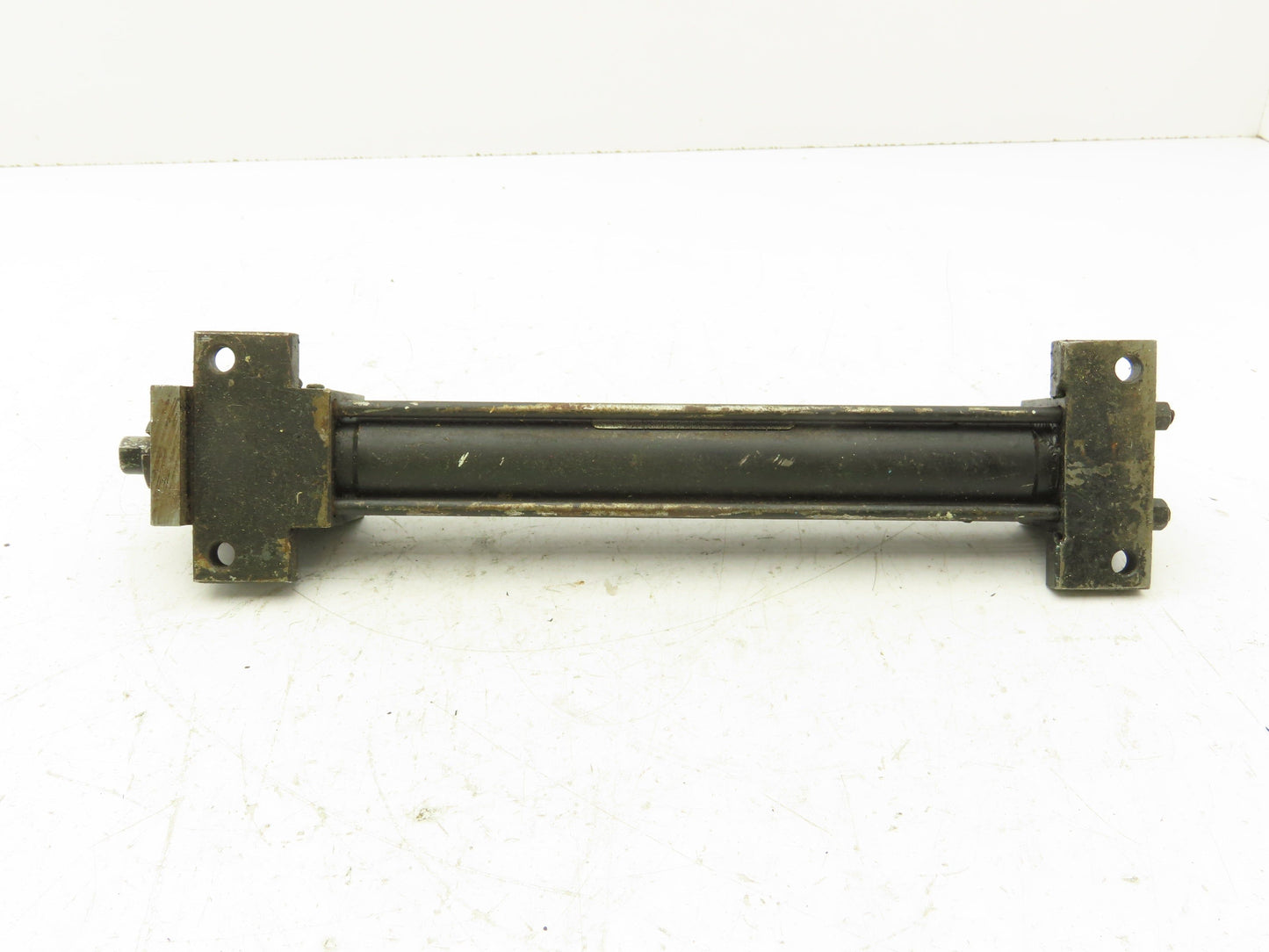 Parker CCP3LTVS14C 3L Hydraulic Cylinder 1" Bore 7" Stroke 1900 PSI Side Lug
