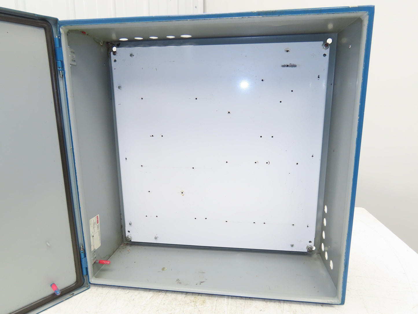 Hoffman CSD24248 Industrial Electrical Enclosure With Backplate 24x24x8"