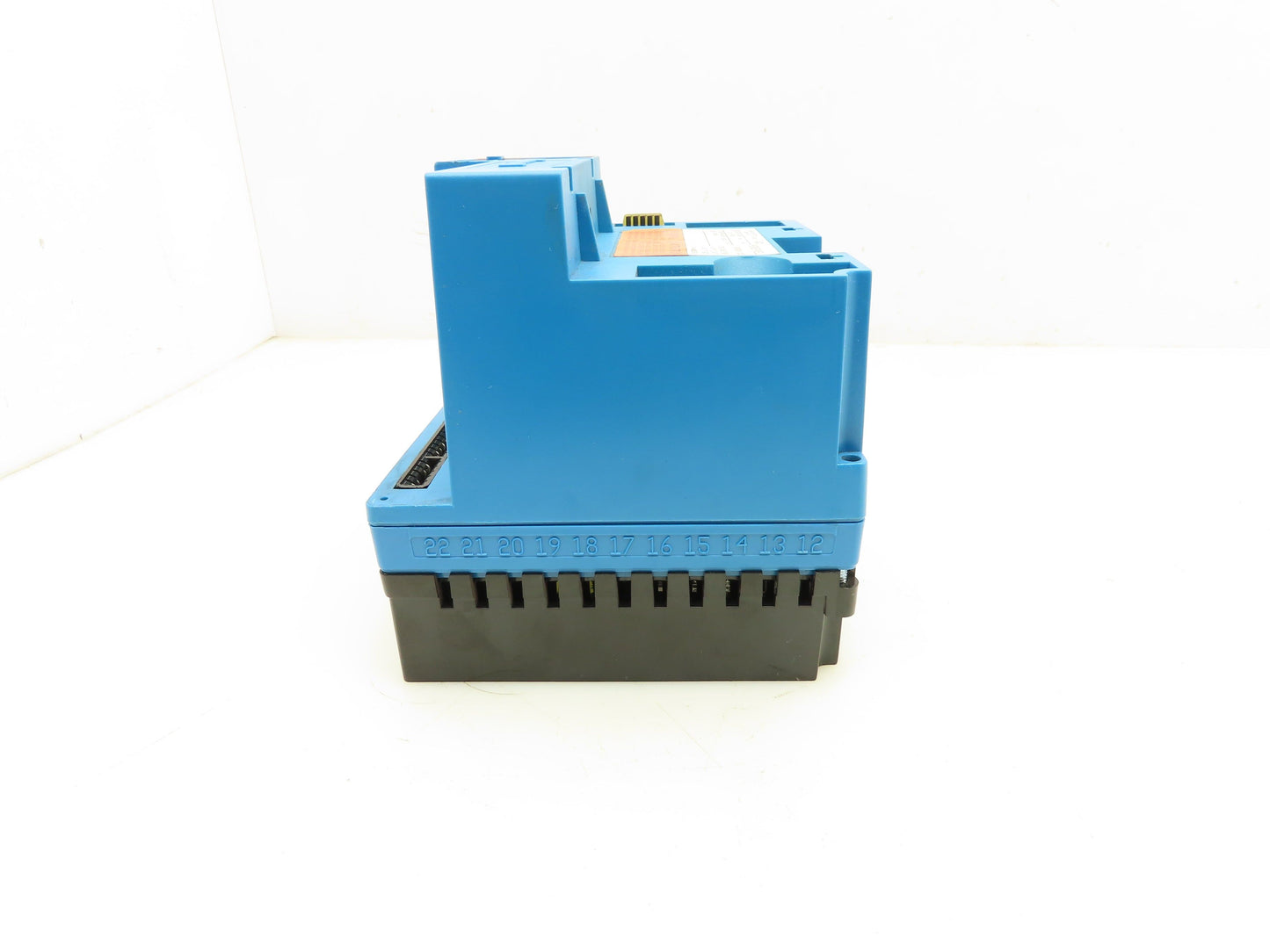 Honeywell RM7890B1030 Burner Flame Control Relay Module JR2 Cut Base Unit