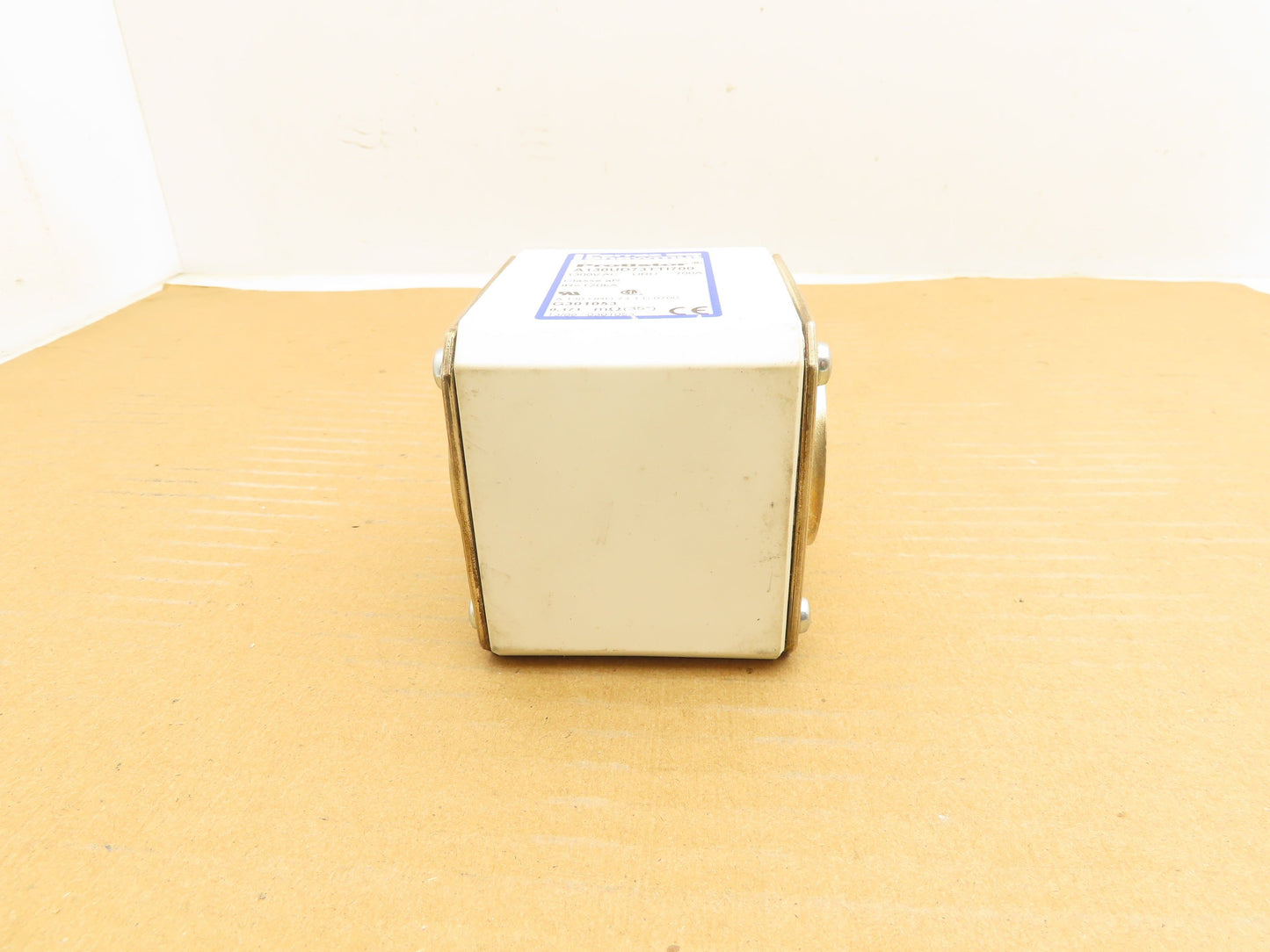 Ferraz Shawmut A130UD73TTI700 Protistor 1300VAC 700A Fuse Semiconductor Type