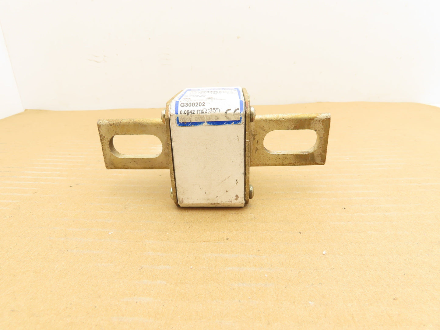 Ferraz Shawmut A070UD32KI900 Protistor 700VAC 900A Fuse Semiconductor Type