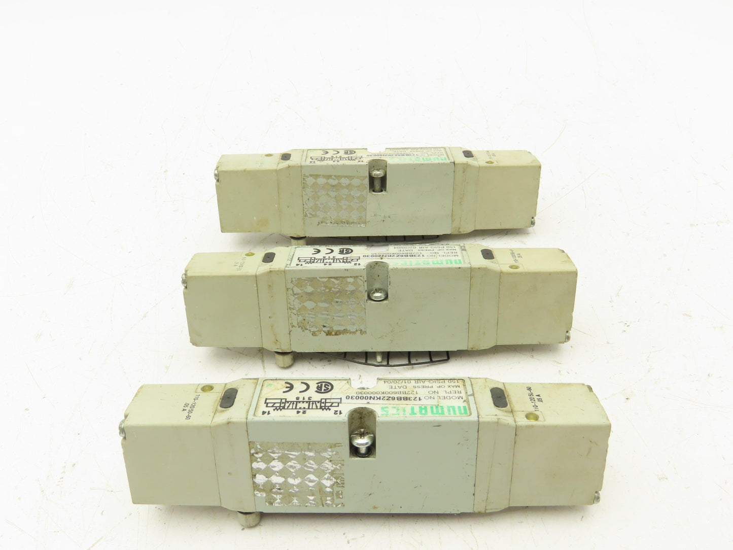 Numatics 123BB6Z2KN00030 Pneumatic Directional 4/3 Solenoid Valve 120V Lot of 3