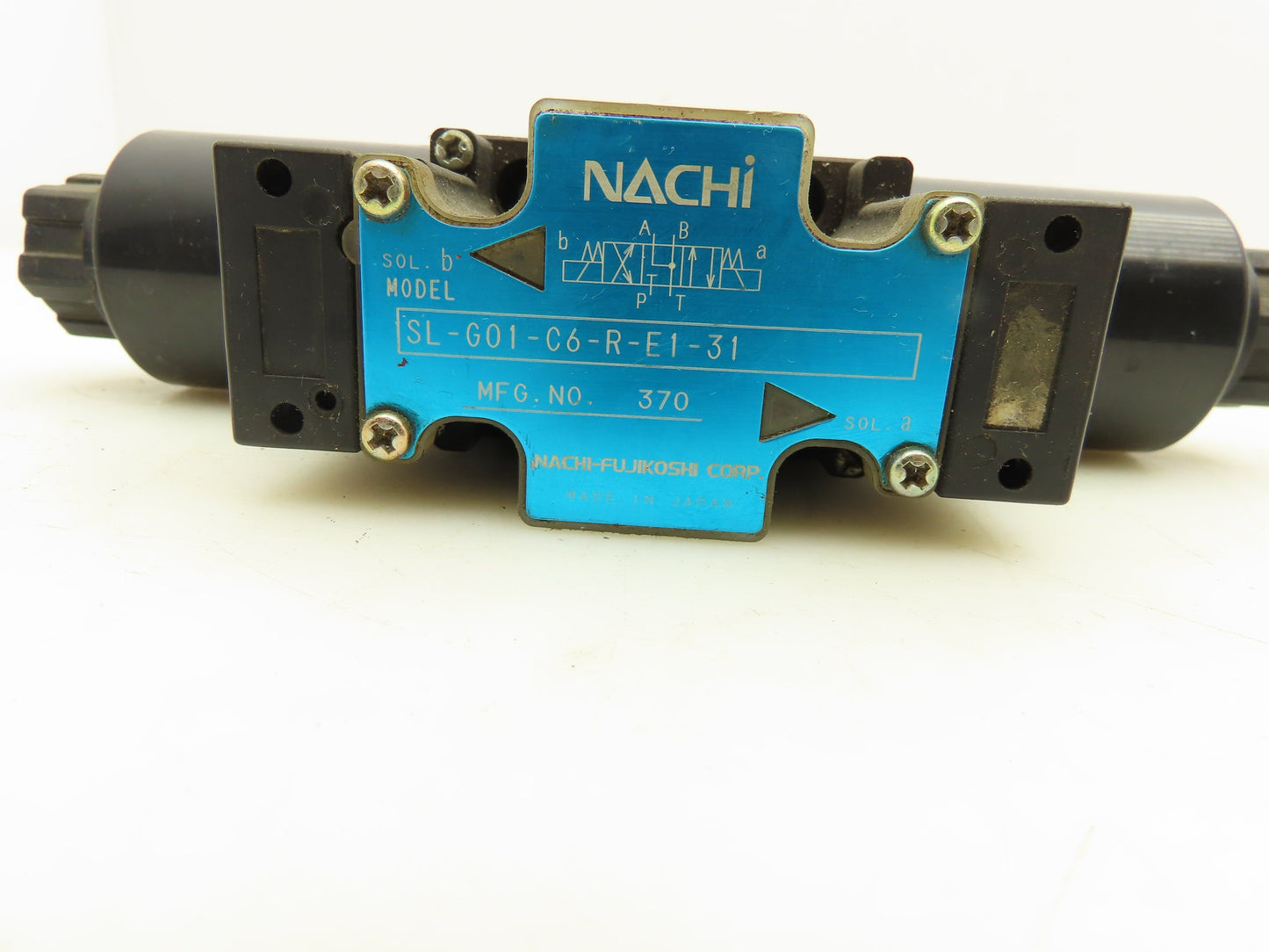 Nachi SL-G01-C6-R-E1-31 Hydraulic Directional Solenoid Valve 3-Pos 100V