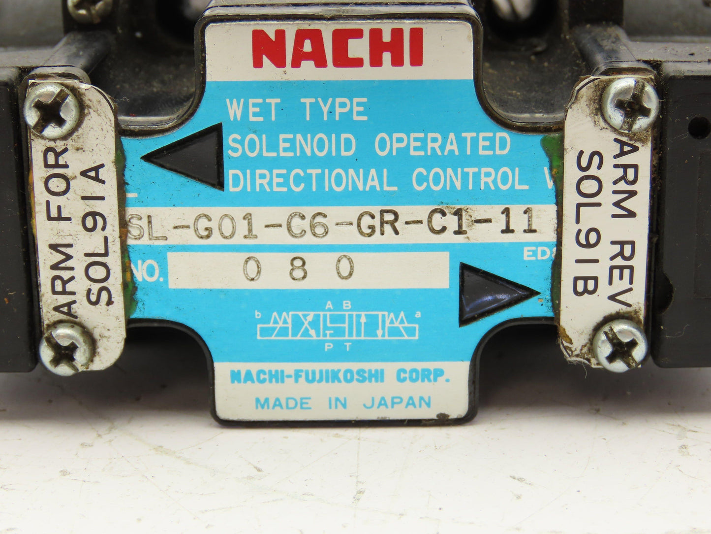 Nachi SL-G01-C6-GR-C1-11 Hydraulic Directional Solenoid Valve 3-Pos 110V