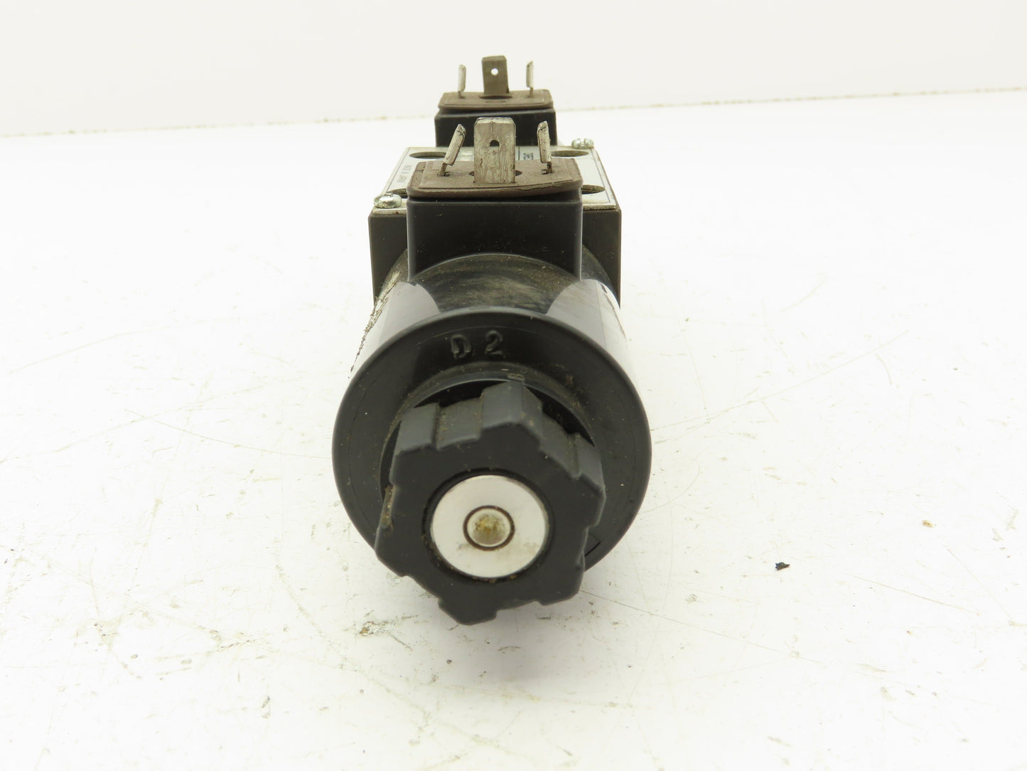 Nachi SA-G01-E3X-6R-D2-30 Hydraulic Directional Solenoid Valve 3-Pos 24VDC