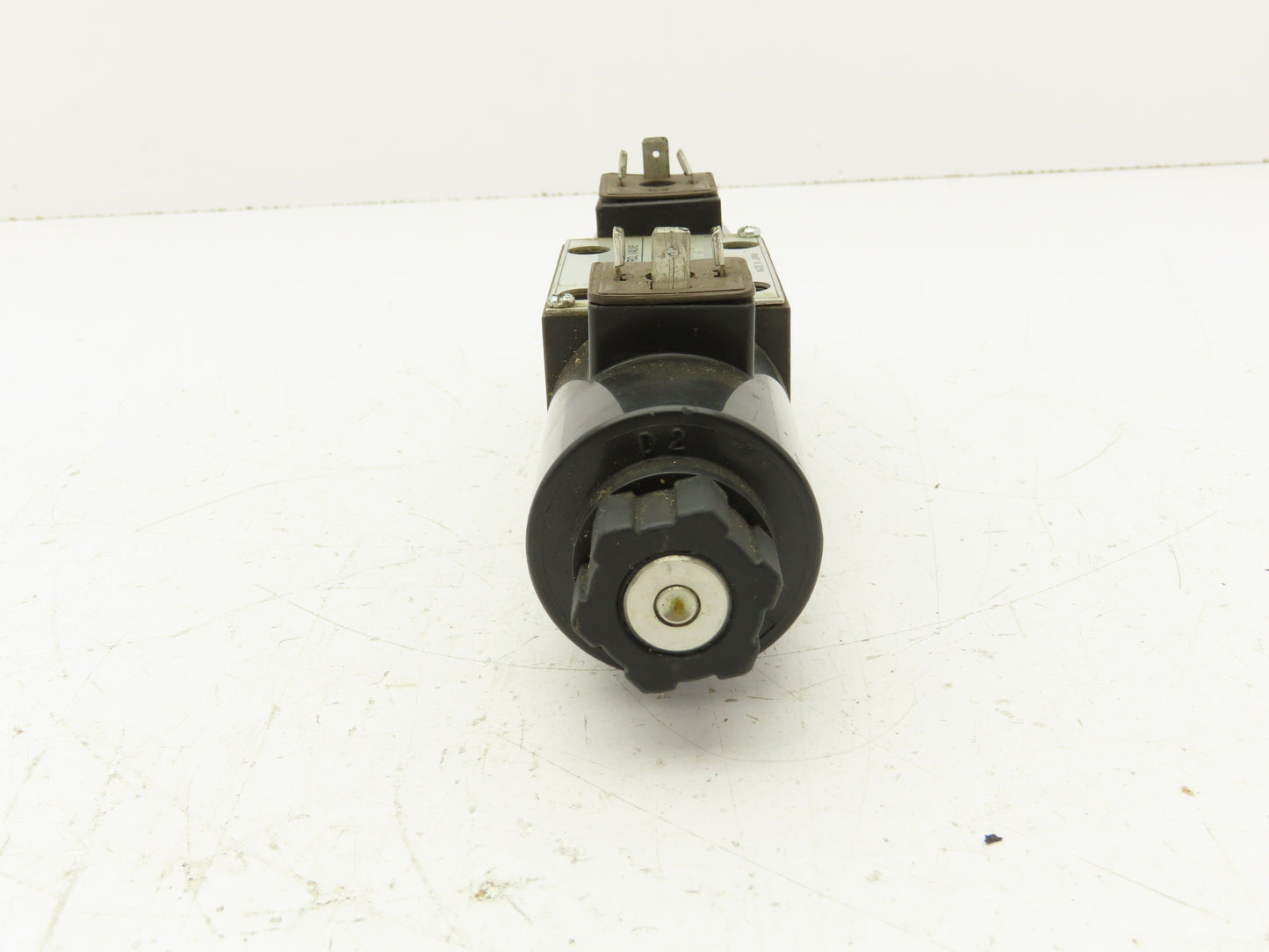 Nachi SA-G01-E3X-6R-D2-30 Hydraulic Directional Solenoid Valve 3-Pos 24VDC