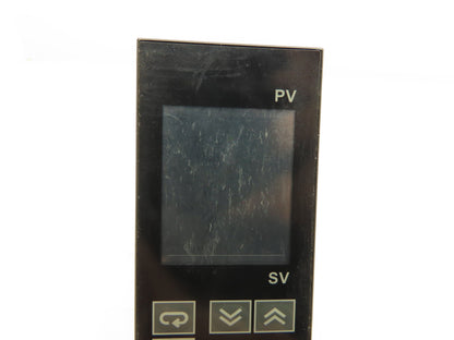 Omron E5EZ-Q3 Digital Temperature Controller 100-240V 2A