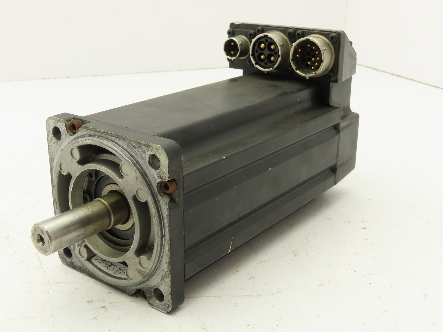 Allen Bradley MPL-A330P-MK24AA AC Servo Brake Motor 1.8kw 5000 RPM 230V 3PH