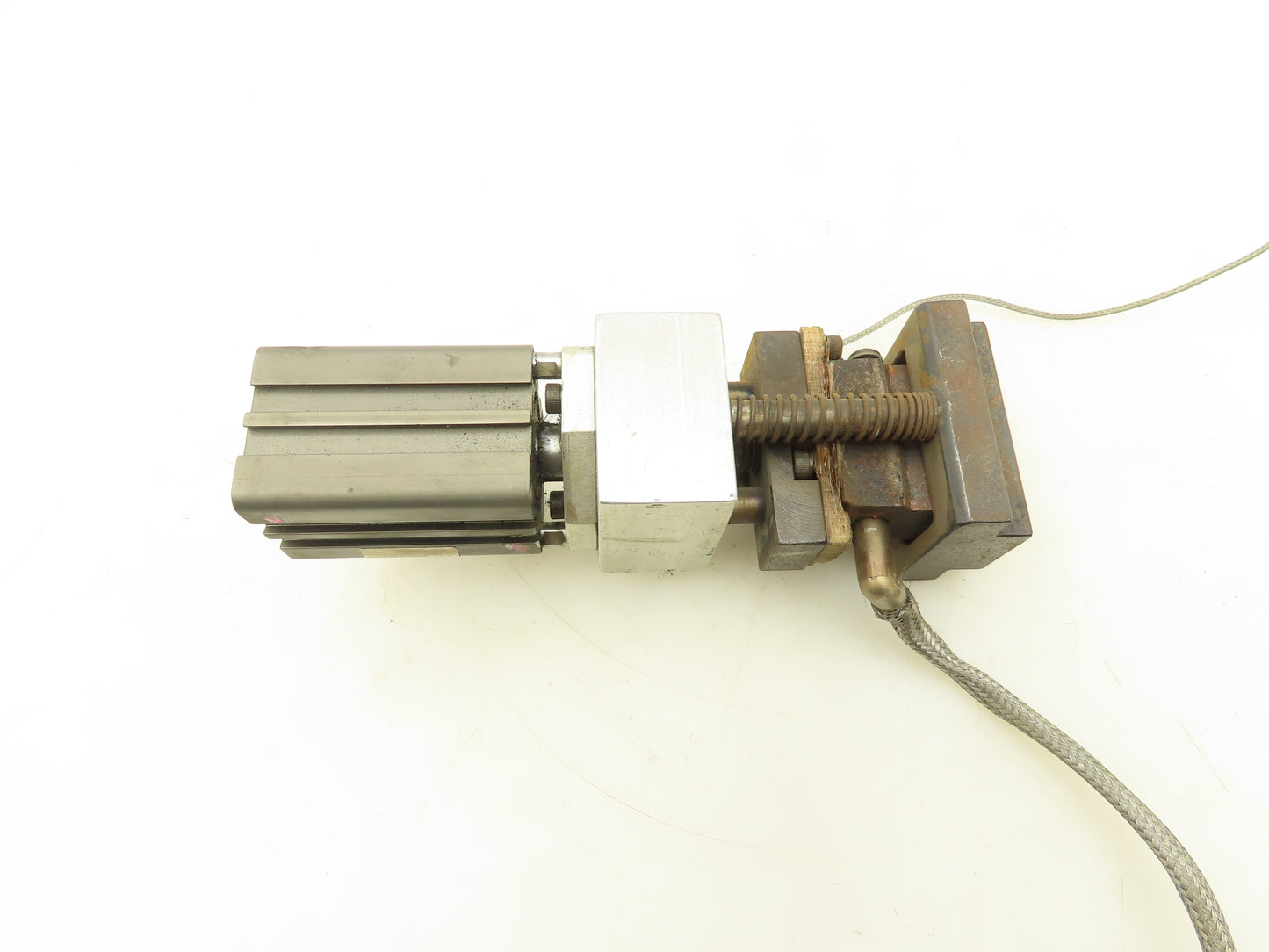 Fabco GTND-032-035-V Pneumatic Tooling Cylinder 35mm Stroke w/Toolplate Cutter