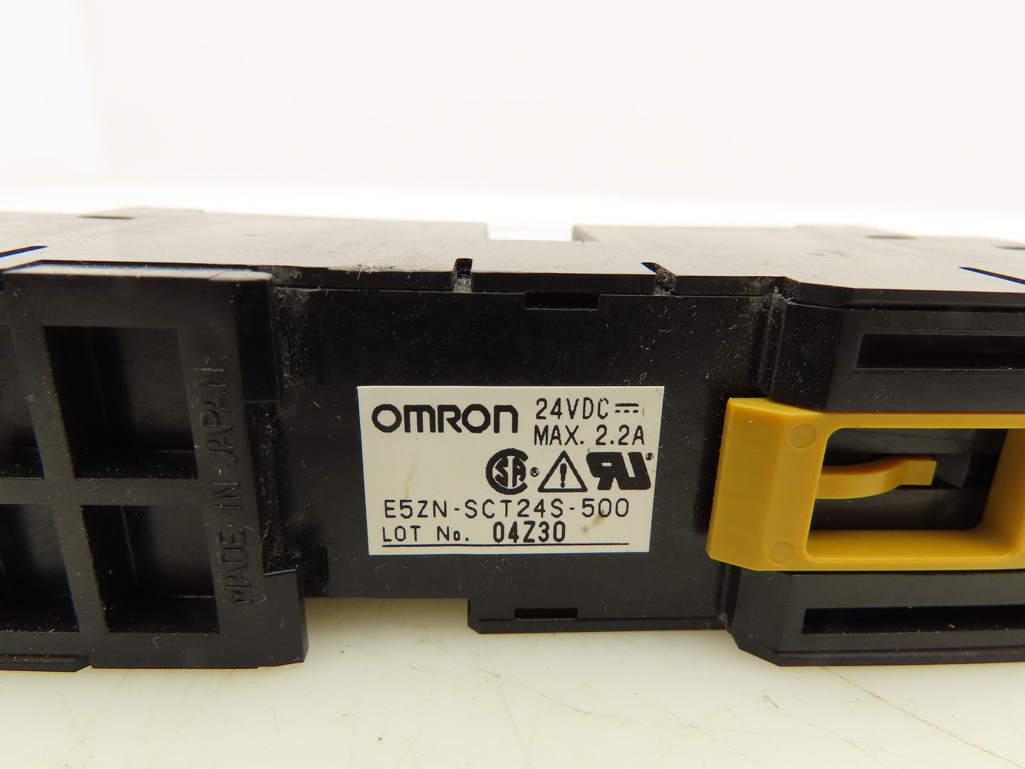 Omron E5ZN-2QNH03TC-FLK Temperature Controller Module w/Terminal Base