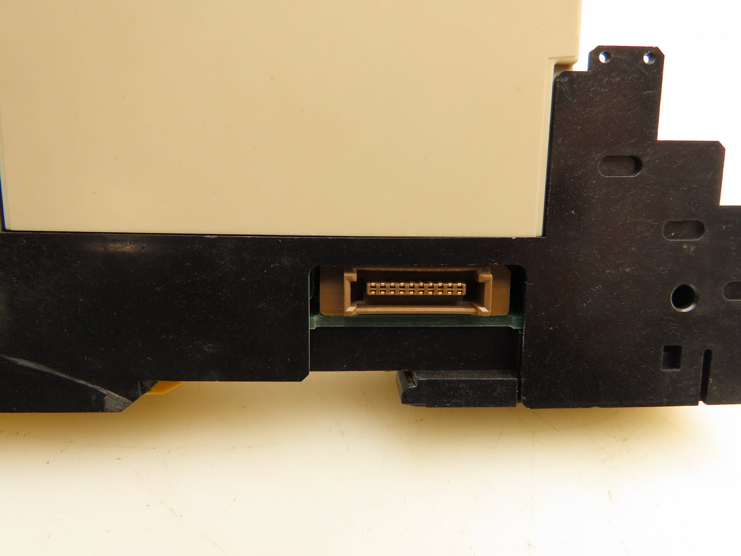 Omron E5ZN-2QNH03TC-FLK Temperature Controller Module w/Terminal Base