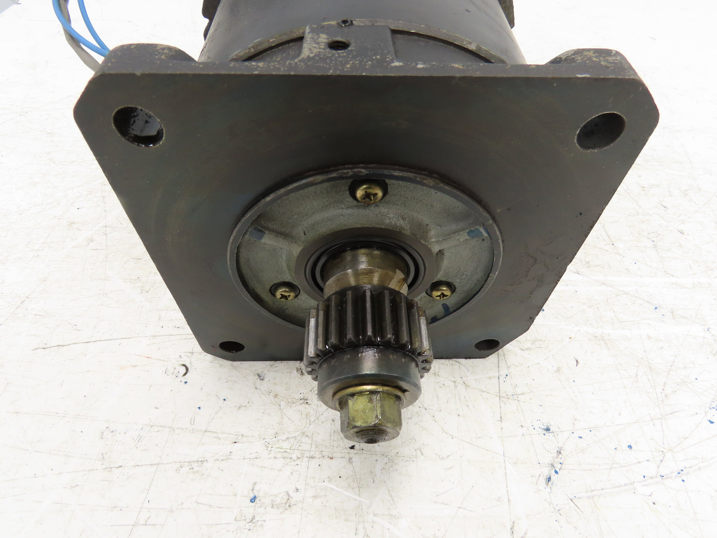 Mitsubishi HD 100-11S DC Servo Motor with Tachometer Generator 30V/1000 RPM