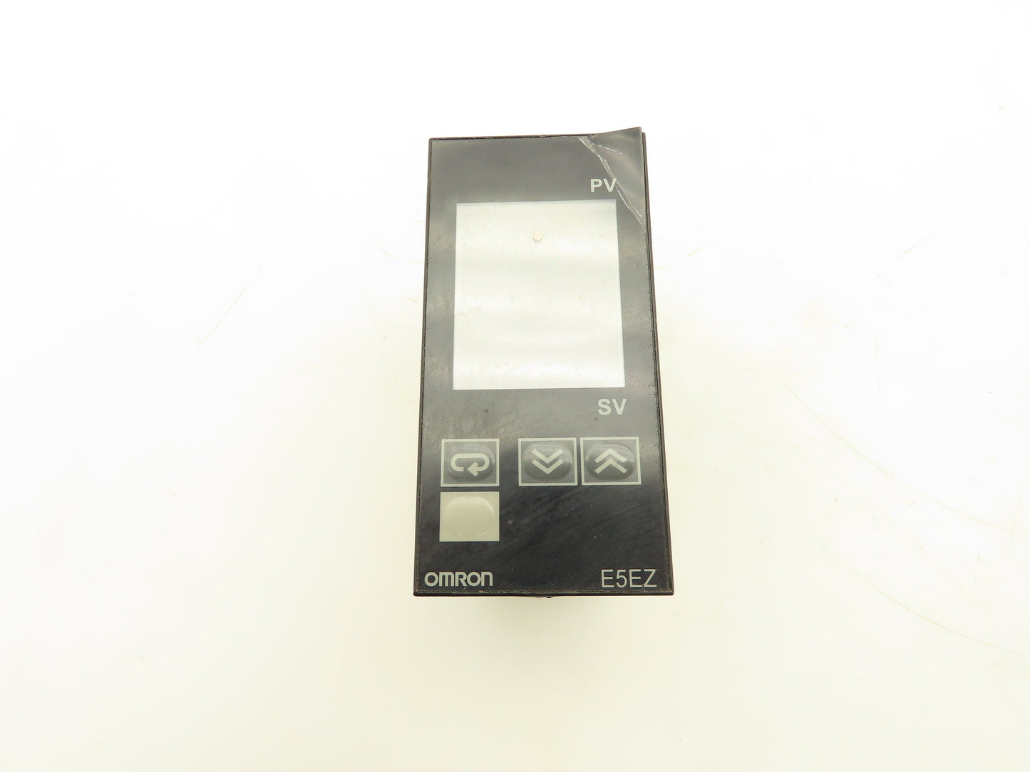 Omron E5EZ-Q3 Digital Temperature Controller 100-240V 2A