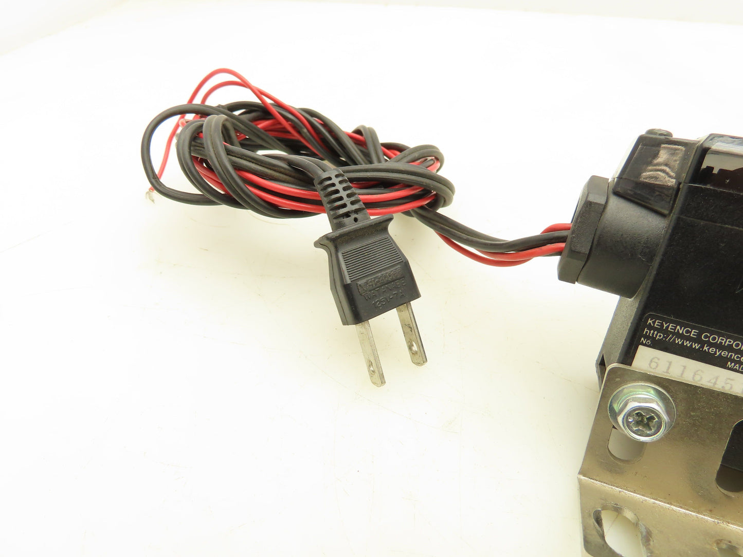 Keyence PW-61 Retro-Reflective Main Unit Photoelectric Sensor 0.1-5m Lot of 3