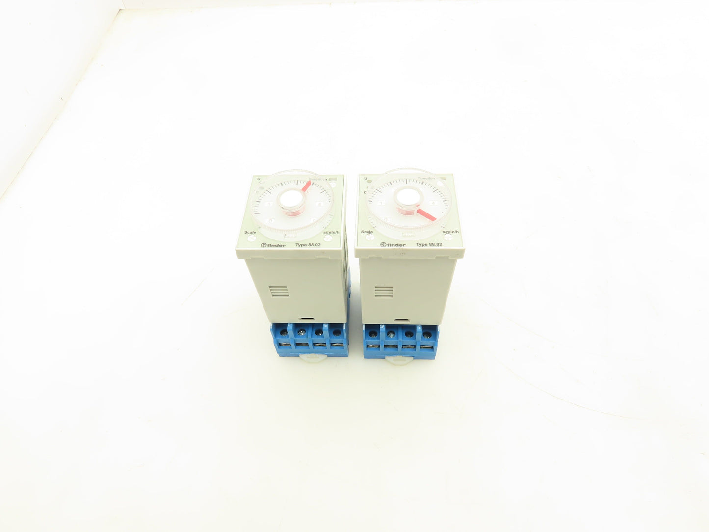 Finder 88.02 Multi-Voltage Plug-In Timer Socket Relay Base 0.5sec-100hr Lot of 2