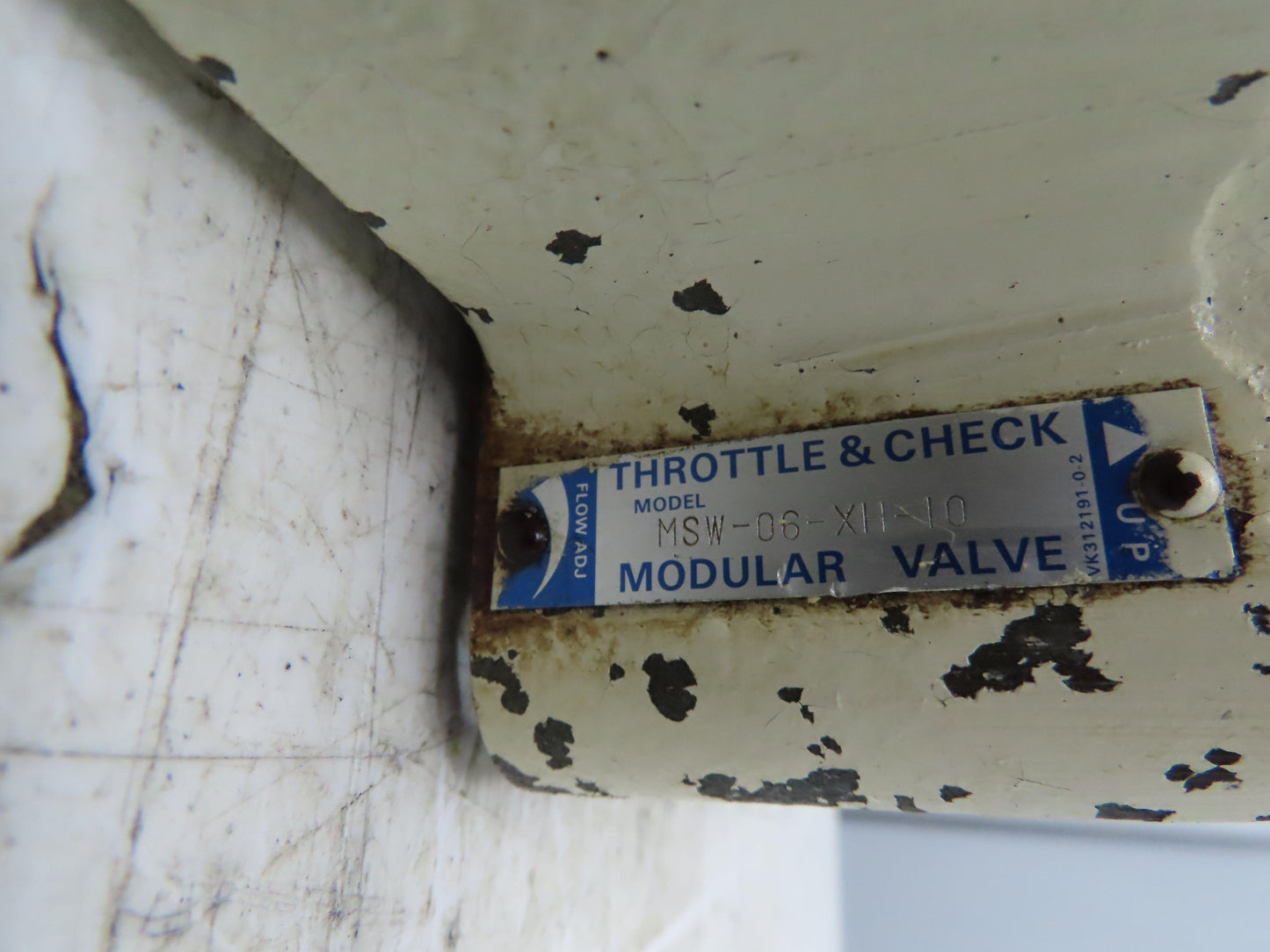 Yuken MSW-06-XH-10 Hydraulic Throttle & Check Modular Sandwich Valve