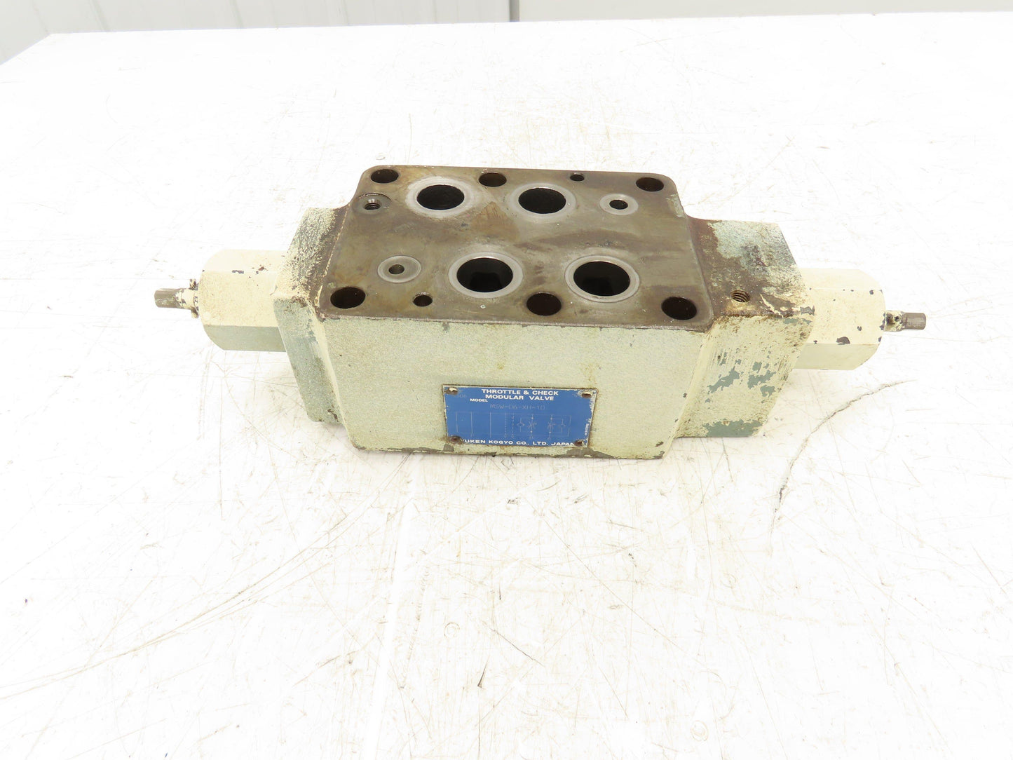 Yuken MSW-06-XH-10 Hydraulic Throttle & Check Modular Sandwich Valve