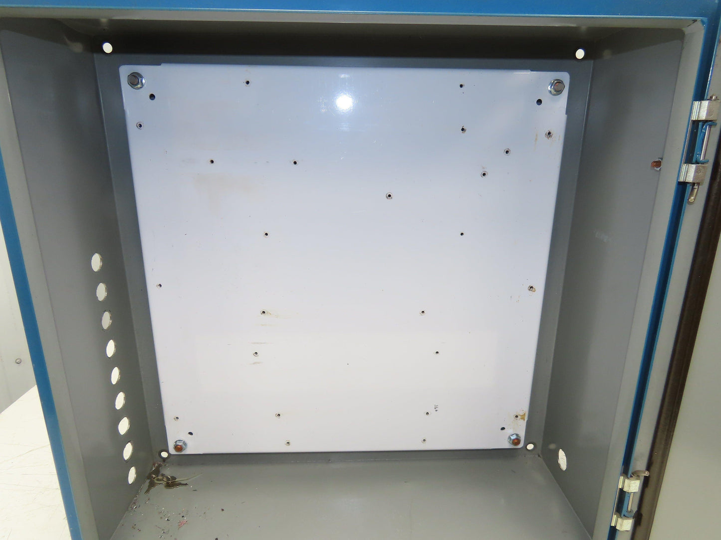 SCE SCE-24EL2408LP Industrial Electrical Enclosure With Backplate 24x24x8"