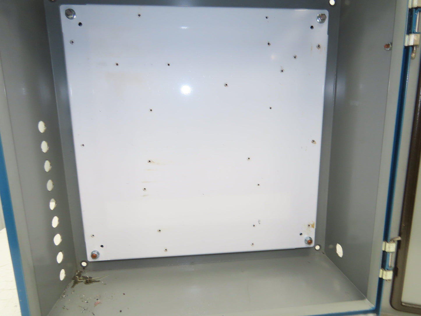 SCE SCE-24EL2408LP Industrial Electrical Enclosure With Backplate 24x24x8"