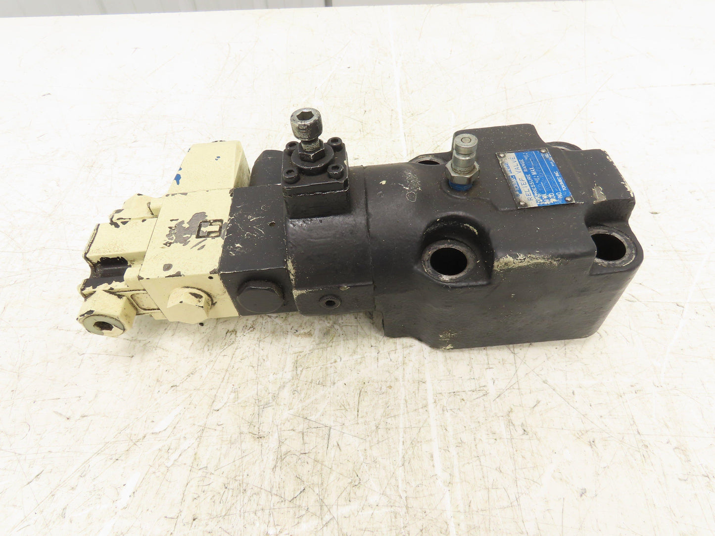 Tokimec Vickers TCG50-10-FV-P7-H-12-SH-S47 Solenoid Controlled Relief Valve 24V