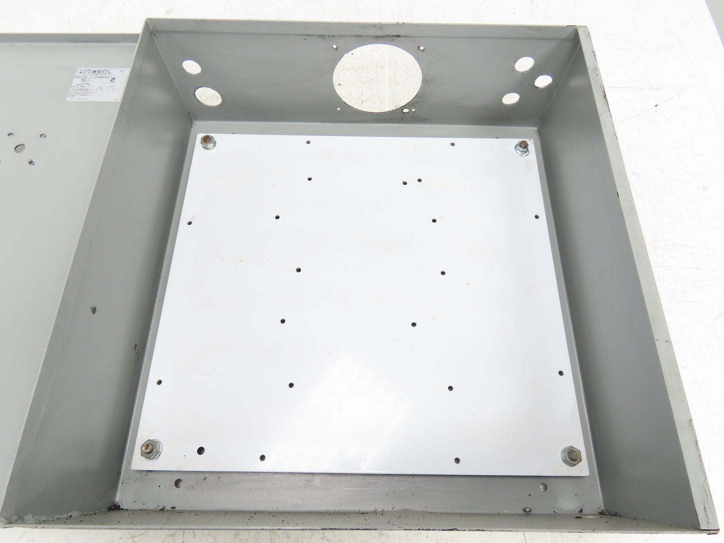 Wiegmann N1C202006LP Industrial Electrical Enclosure With Backplate 20x20x6"