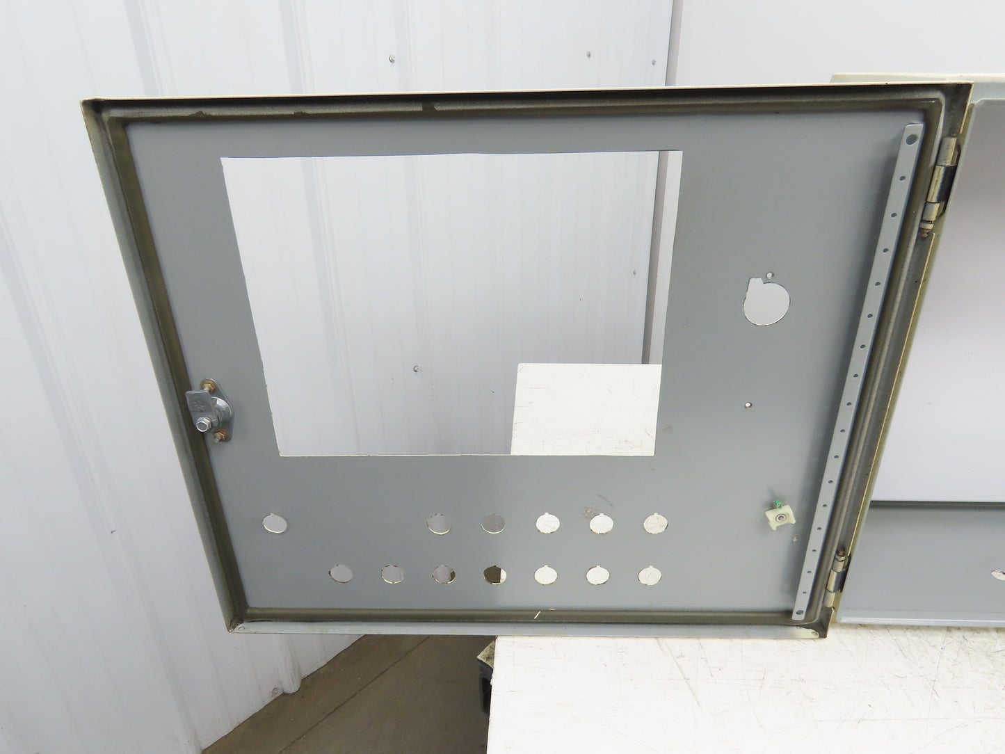 Hoffman CSD20248 Industrial Electrical Enclosure With Backplate 24x20x8"