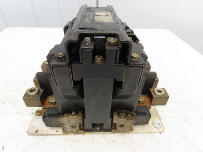 Square D 8502 SG02 Contactor Motor Starter 600V 3 Pole Nema Size 5 120V Coil