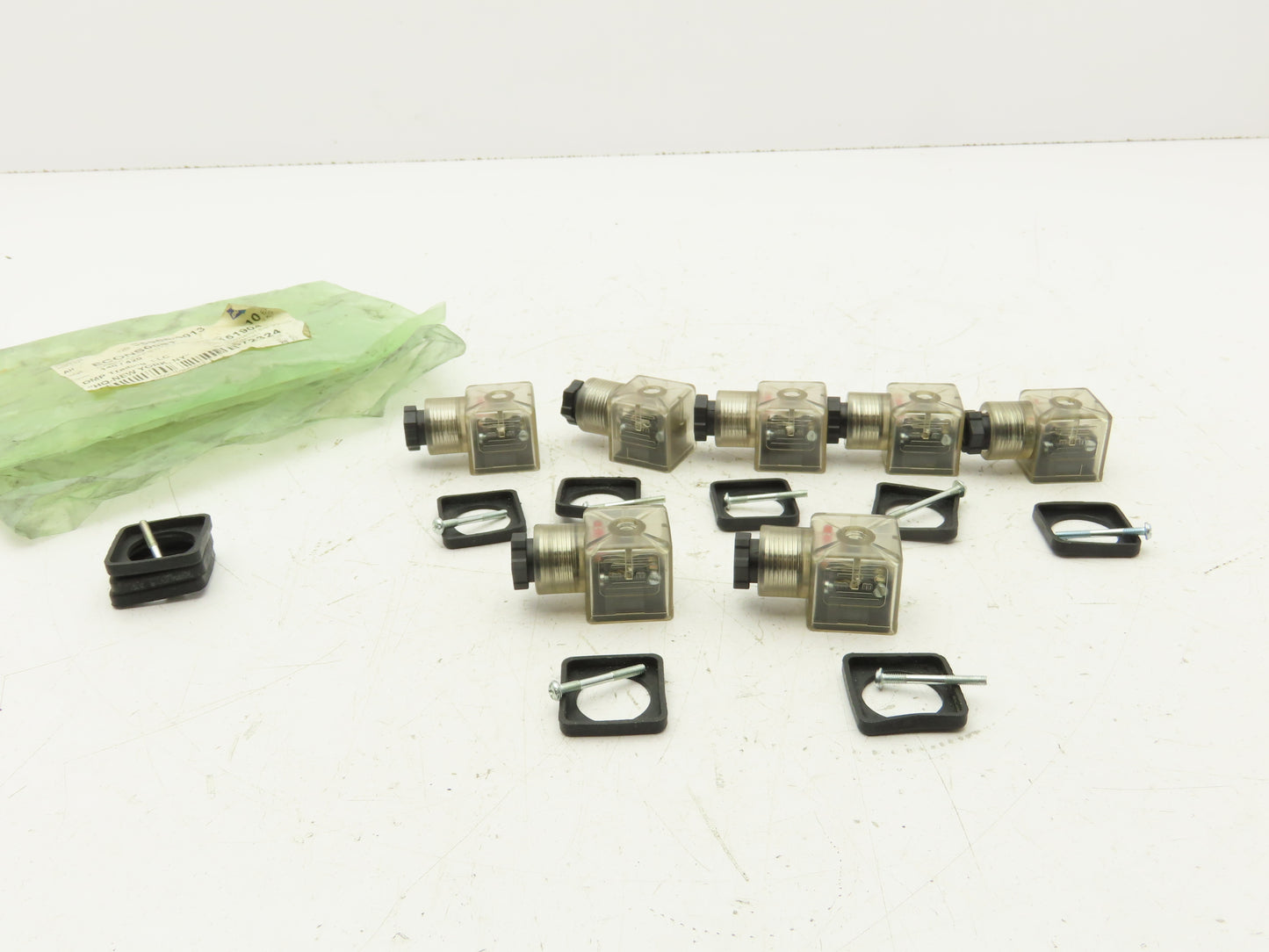 Solenoid Cable Connector 24V Lot of 7