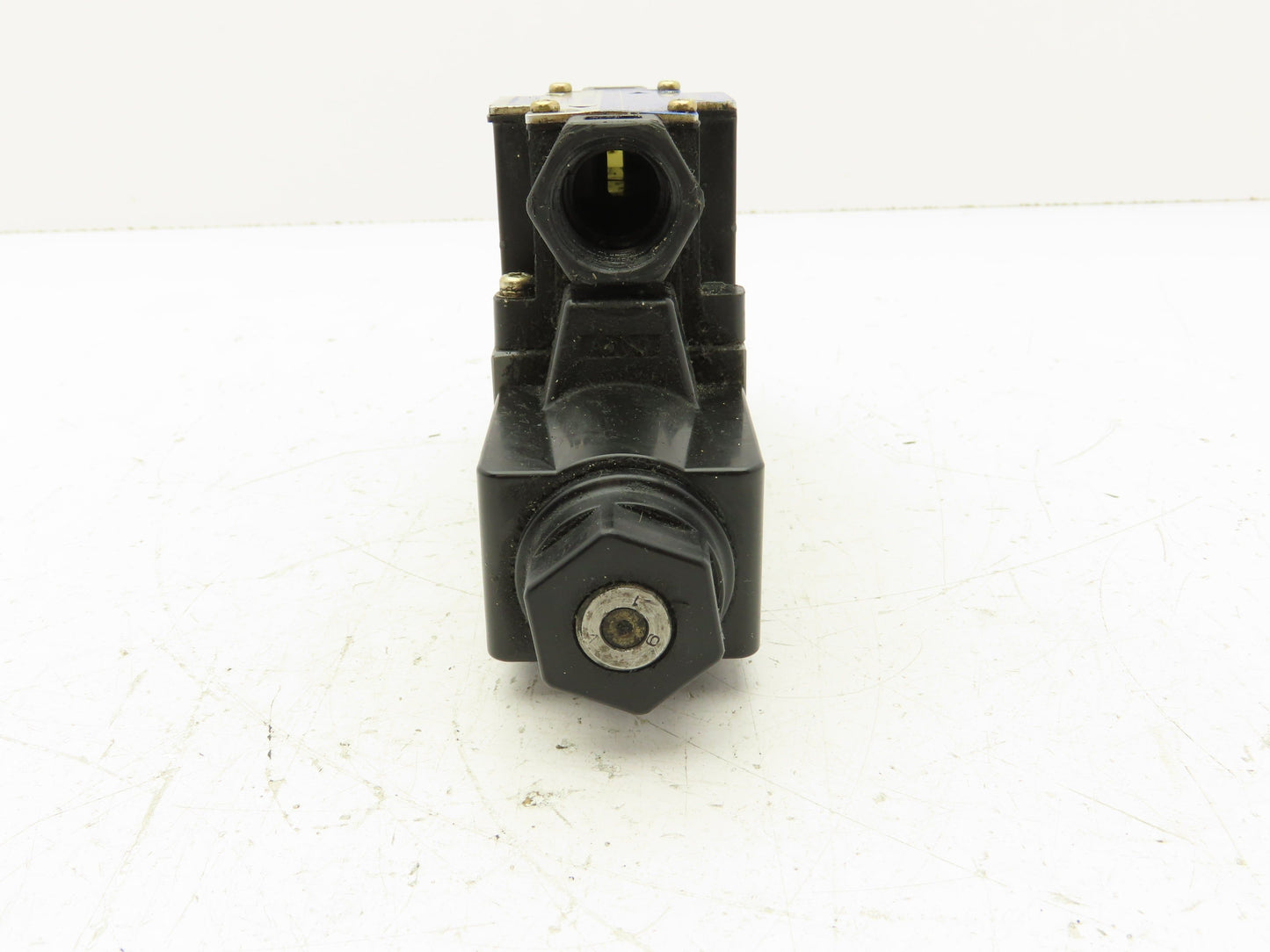 Tokimec DG4V-3-0C-M-P2-T-7-54 Hydraulic Directional Solenoid Valve 100/110V