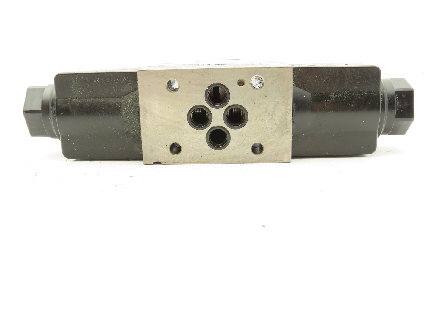 Tokimec DG4V-3-0C-M-P2-T-7-54 Hydraulic Directional Solenoid Valve 100/110V