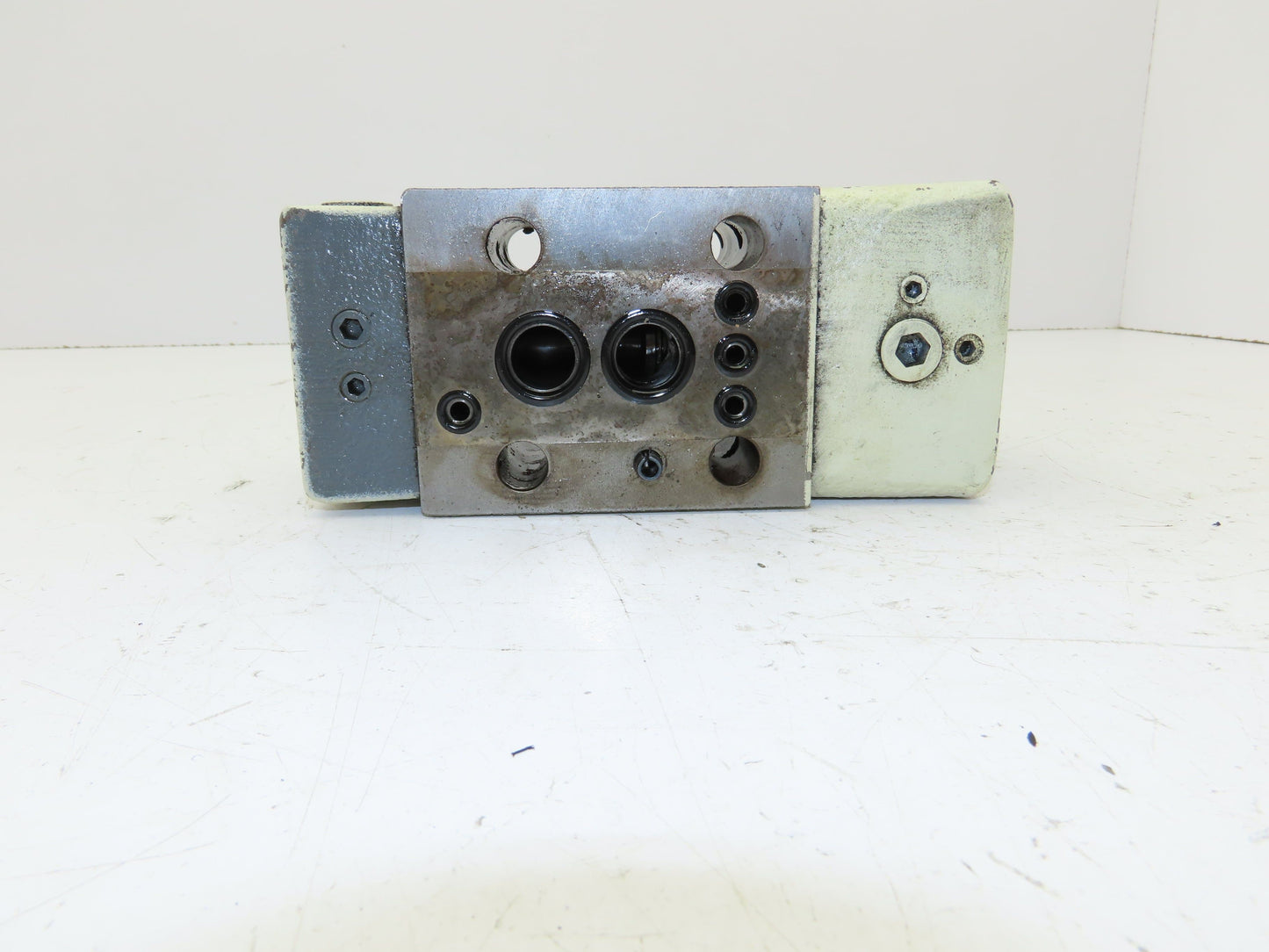 Tokimec Vickers CGL-03-A-10-Y-11-S4 Hydraulic Pressure Relief Control Valve