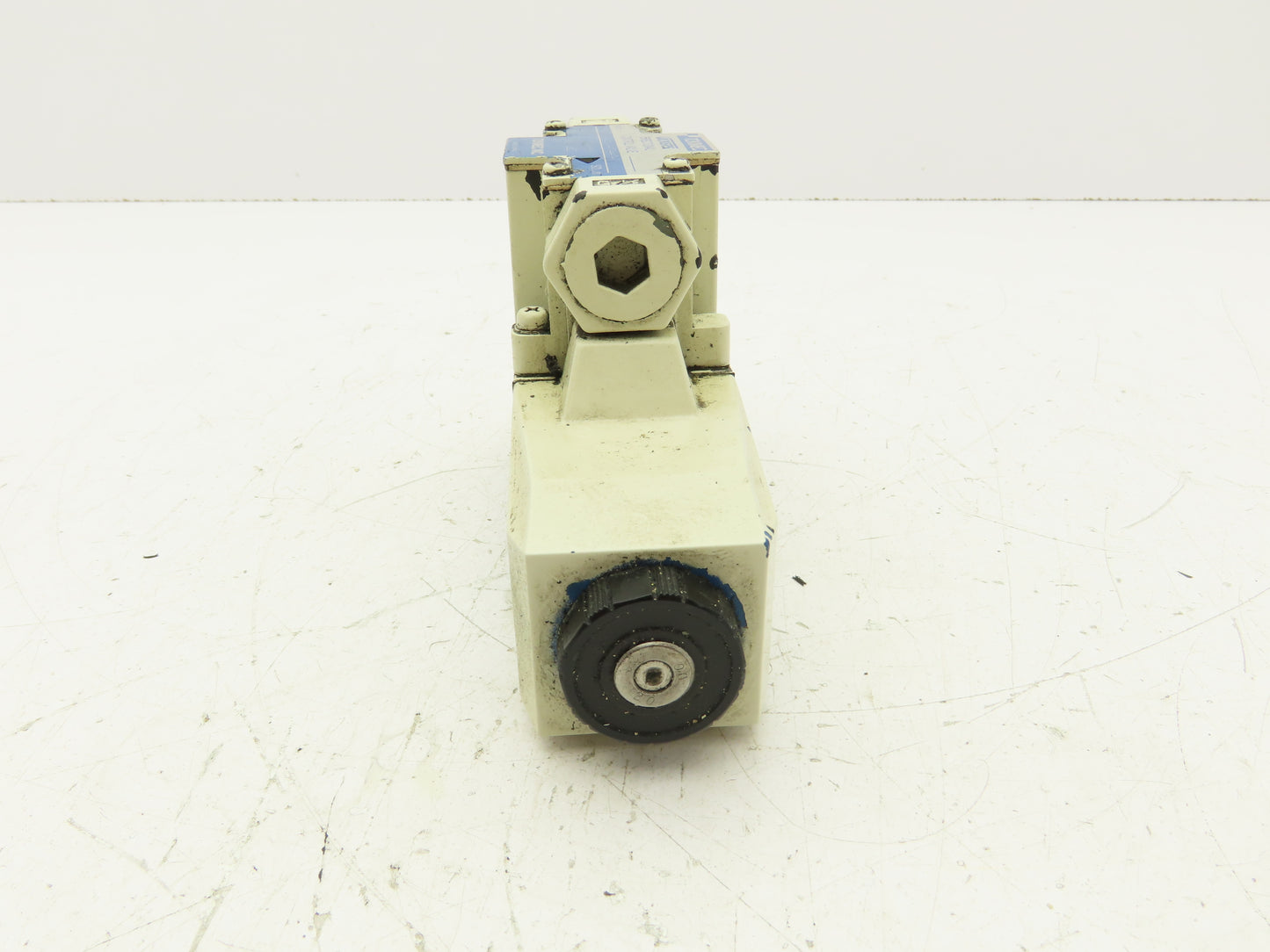 Tokimec Vickers DG4V-3-2AL-M-P7-H-7-50 Hydraulic Directional Solenoid Valve 24VDC