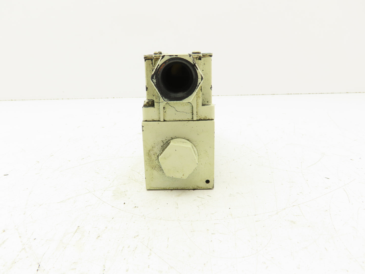 Tokimec Vickers DG4V-3-2AL-M-P7-H-7-50 Hydraulic Directional Solenoid Valve 24VDC