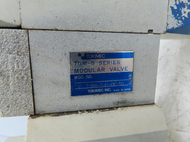 Vickers DG4V-5-2C-M-P7L-H-6-30 Directional Solenoid Reducing Check Valve Stack