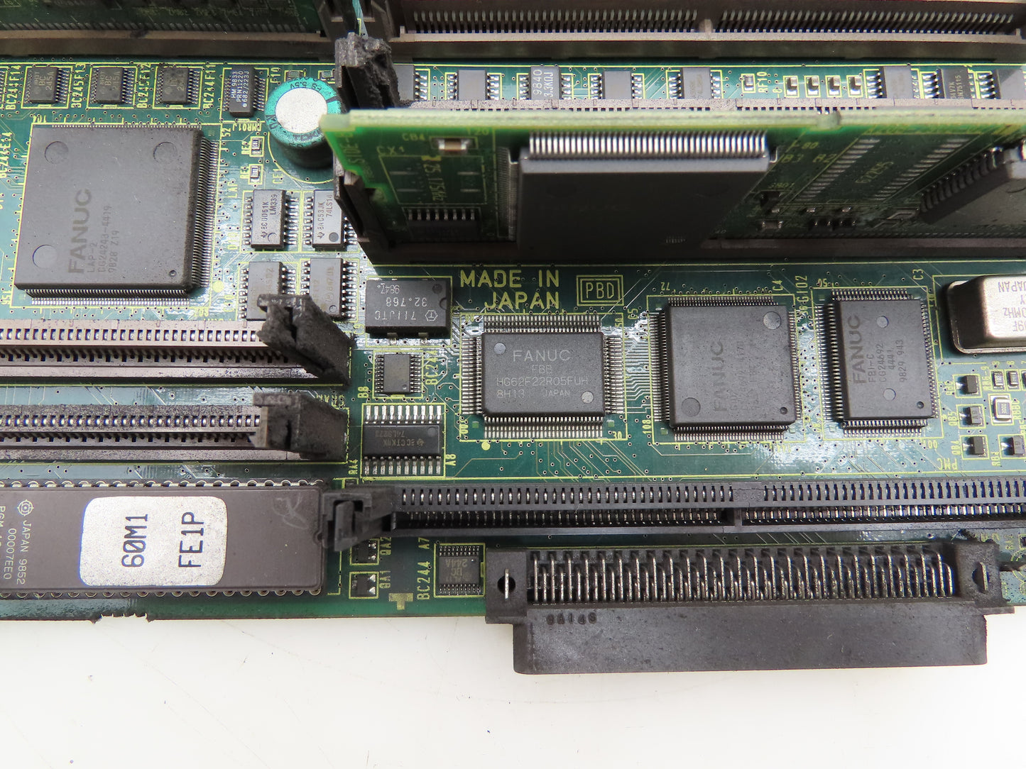 Fanuc A16B-3200-0219 Circuit Board Slot Card Module w/Daughter Boards