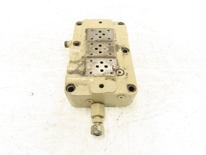 Shibaura UV-25-16 Hydraulic 3-Station Directional Valve Manifold Sub-Base D03